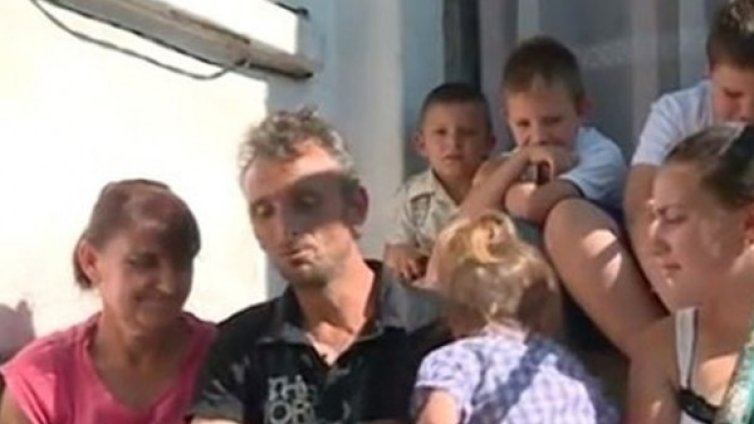 7-членно семейство на кукери търси нов дом