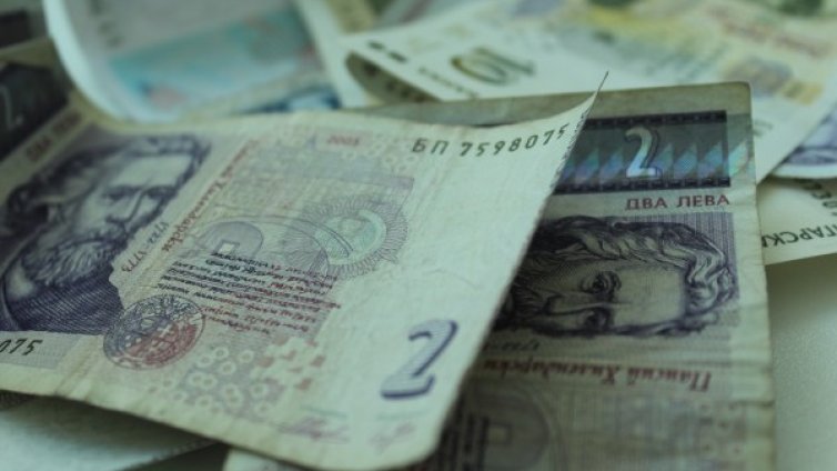 Задигнаха 9 500 лева от жилище в Оряхово