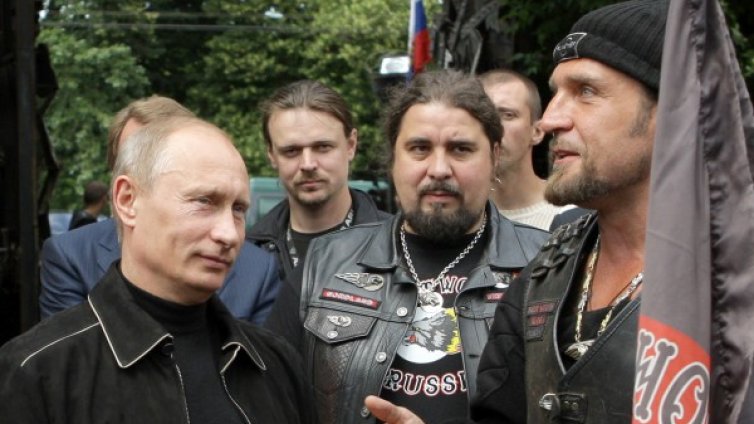 "Вълчетата" на Путин получават ?100 хил. от Кремъл