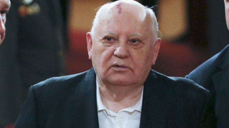 НАТО се готви за война, предупреждава Горбачов