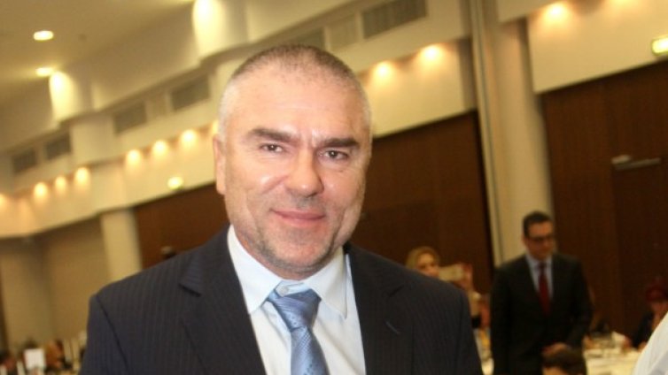 Марешки се оттегля от надпреварата за президент