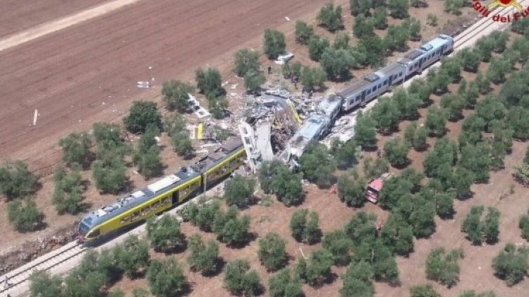 10 жертви след челен сблъсък на два влака в Италия