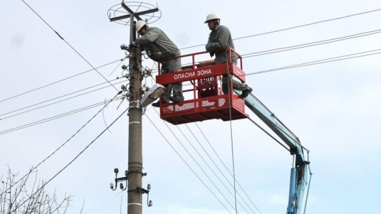 Младо момче загина, докато инсталира интернет 