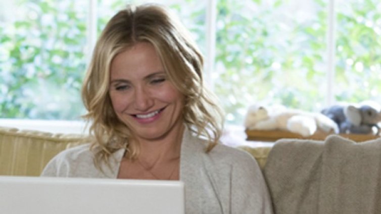 Само със селфи не става...