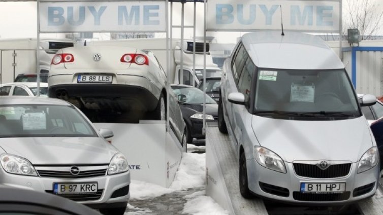 Преглед на колата, но само с проверка в нета за платен данък