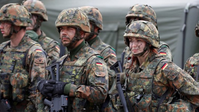 В германското правителство се споразумяха за новите правила за военна служба