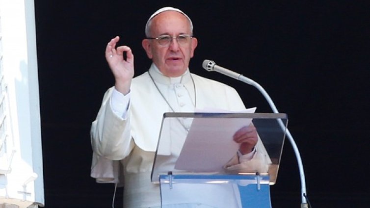 Папата дарява 5 000 евро за Голямата базилика в Плиска