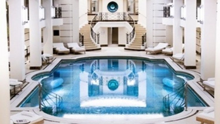 Лукс: На Спа Chanel в лъскавия Ritz 