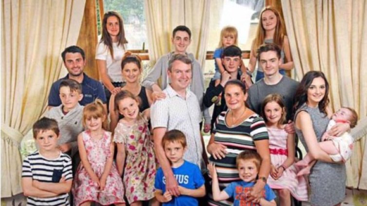 Никога не казвай никога. Тя роди 19-о дете!