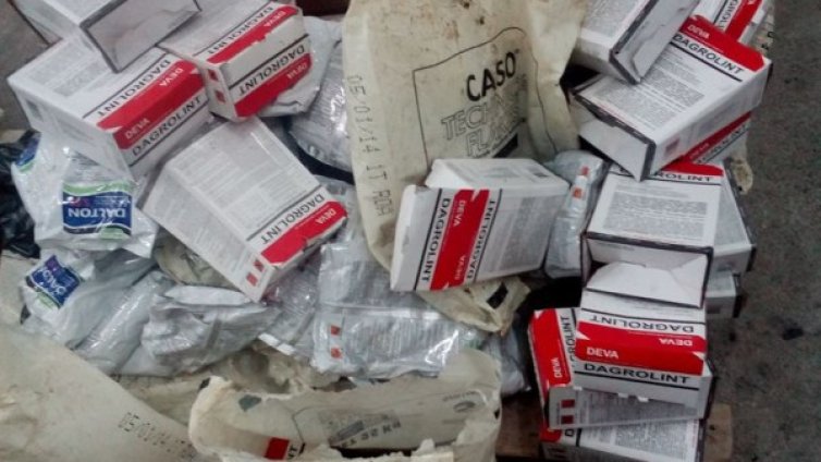 Митничари задържаха 138 кг забранени за износ препарати
