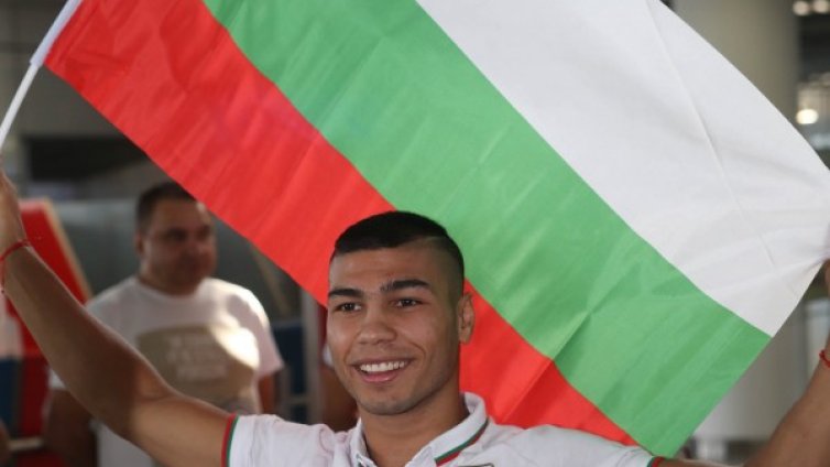 Развяха българското знаме в Рио