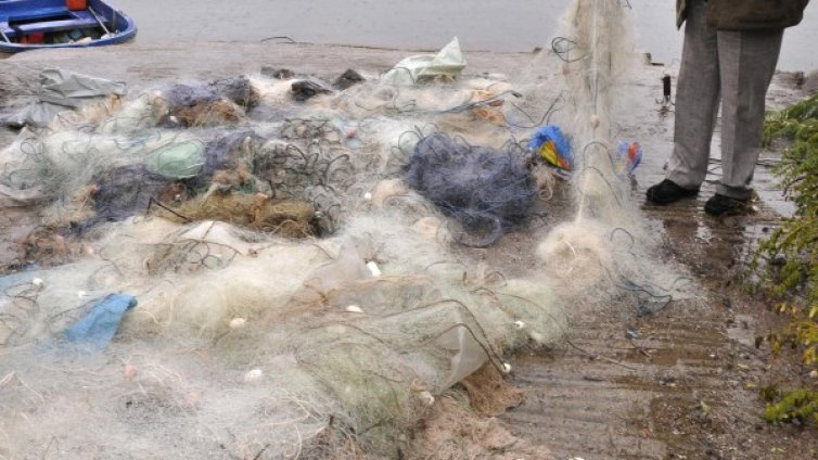 Конфискуваха 360 м бракониерски мрежи в язовир "Малко Шарково"