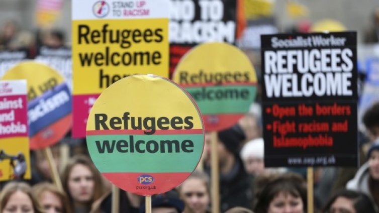 Германска бюрокрация! Китаец 12 дни в бежански център