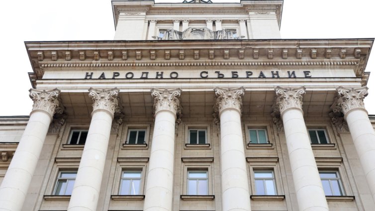 Какво ще решават депутатите в последния си работен преди изборите