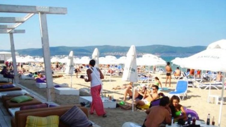 Кримисериал в курортите. Къпеш се &ndash; крадат те!