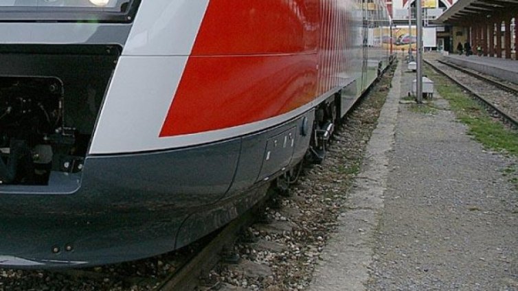Локомотив изгоря на жп гара в Монтанско