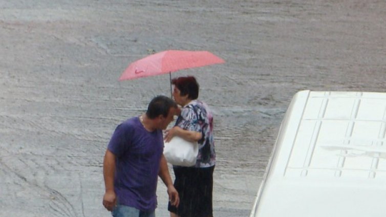 Дъжд в Северна и Западна България, слънце на другите места 