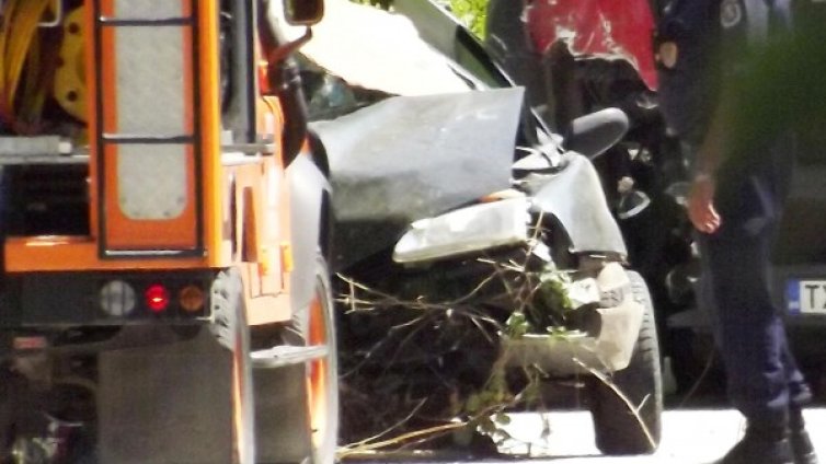 Газ и без книжка: Шофьор загина до Арапя