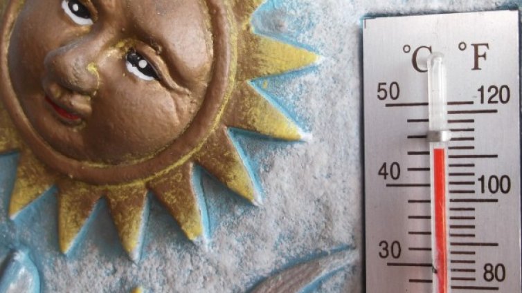 Времето утре: Слънце, лек вятър и без валежи