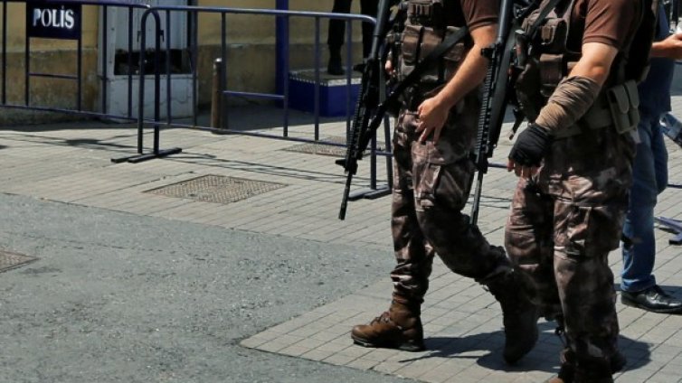 Полицията в Турция предотвратила самоубийствена атака