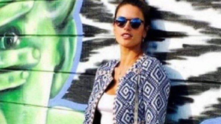 3 стилни тоалета за заети жени