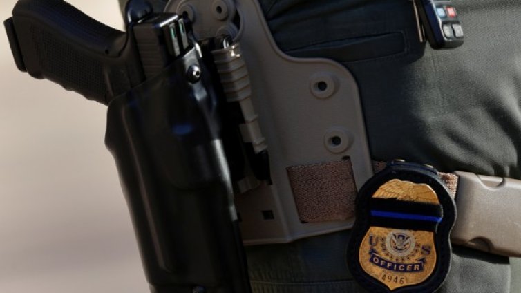 Ученичка загина, друга беше ранена при стрелба в гимназия в Тексас