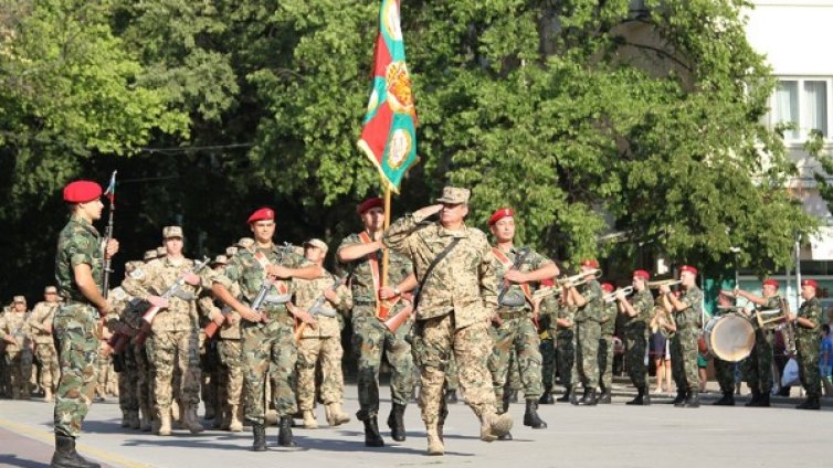 32-ят български военен контингент замина за Афганистан