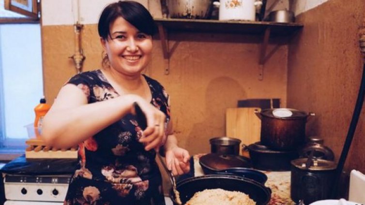 16 семейства с една кухня! Как се живее в комуналка?