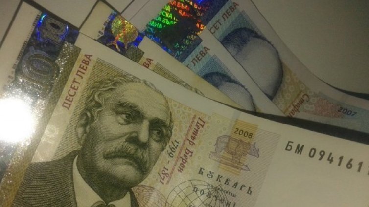 Ало, полицията е... Дайте 10 бона да хванем апашите! 