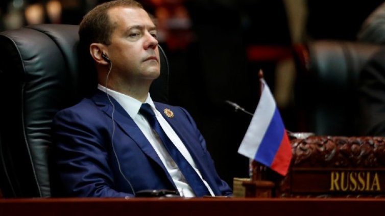 Медведев с вила на 80 дка &ndash; 3 пъти колкото Кремъл!