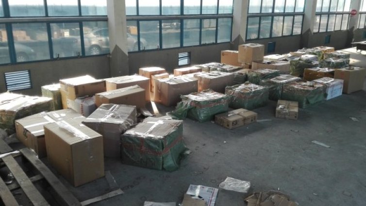 Митничари задържаха над 15 000 часовници менте