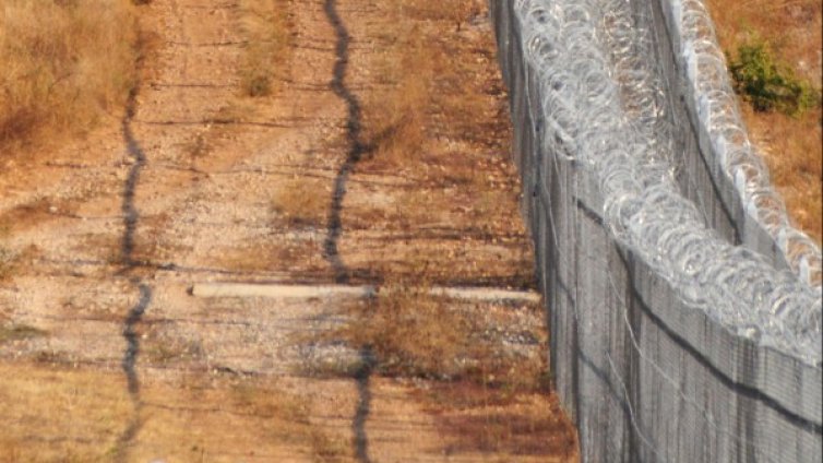 87 мигранти опитали шест пъти да преминат границата с Турция