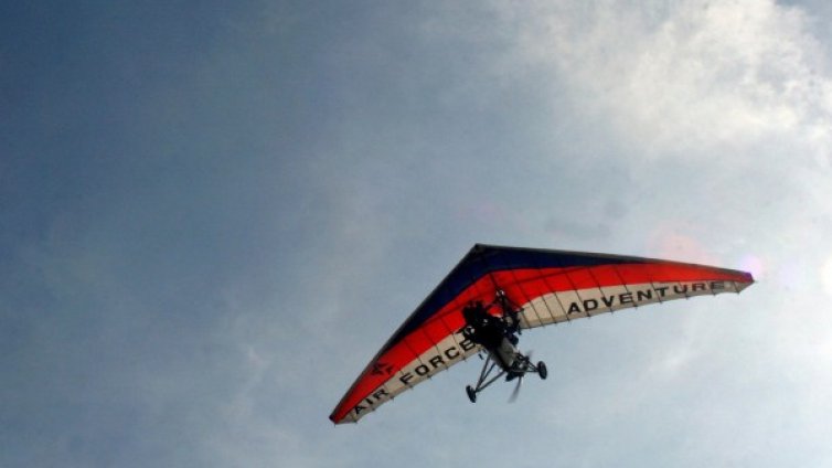 Шест сирачета оставиха загиналите делтапланеристи