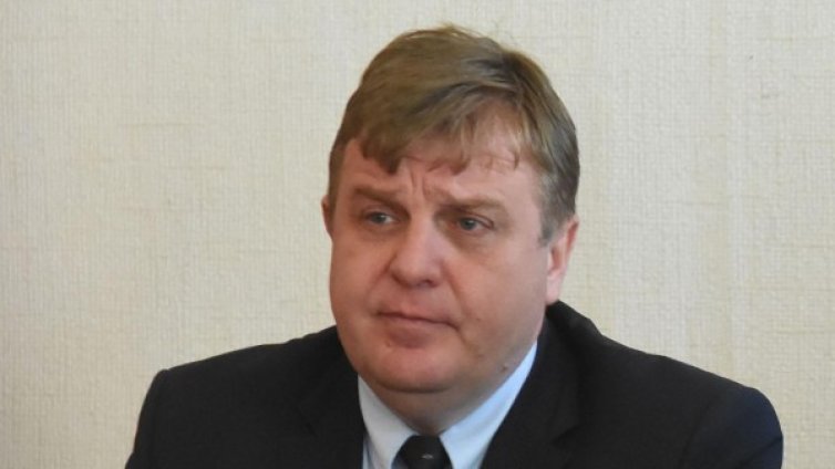 Каракачанов убеден, че ще стигне до балотаж