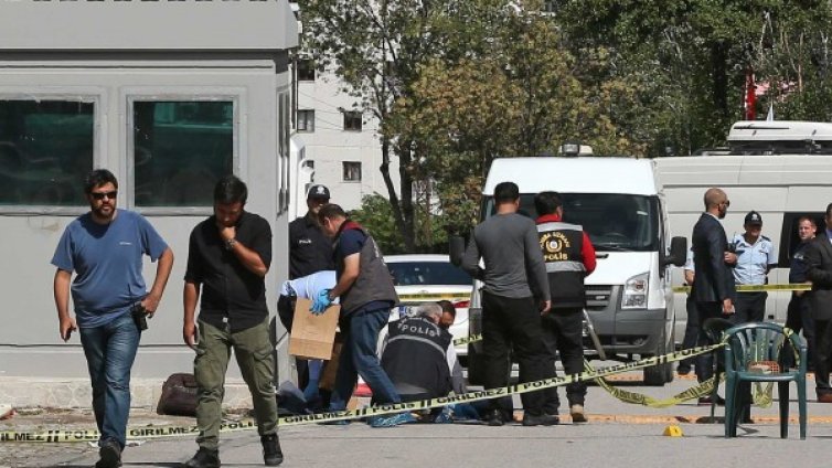 "Аллах акбар" крещял нападателят на посолството на Израел