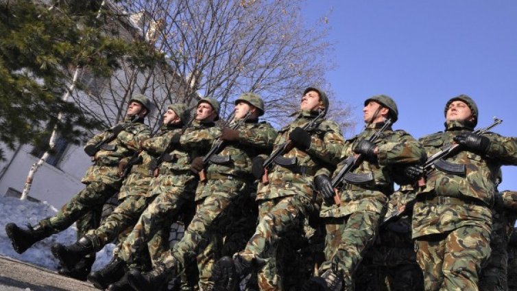 Военното окръжие в Ямбол обяви прием за 60 войници