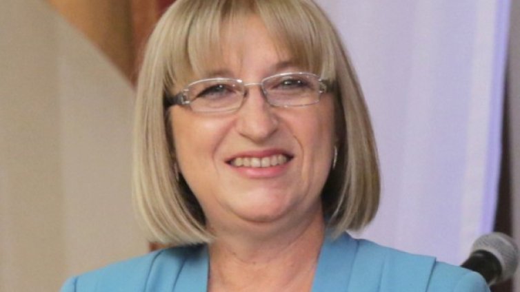 Цецка Цачева - разцъфналият ГЕРБ! Коя е тя?