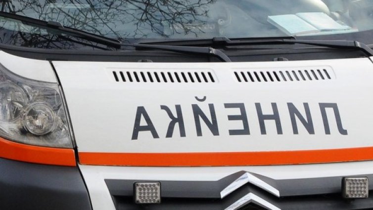 Момче се подпали, зареждал бензин в моторен трион