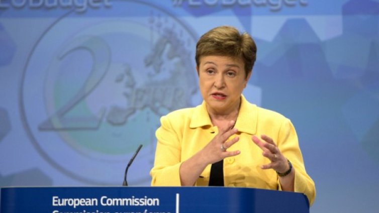 ЕК: Георгиева организира сама кампанията си за ООН