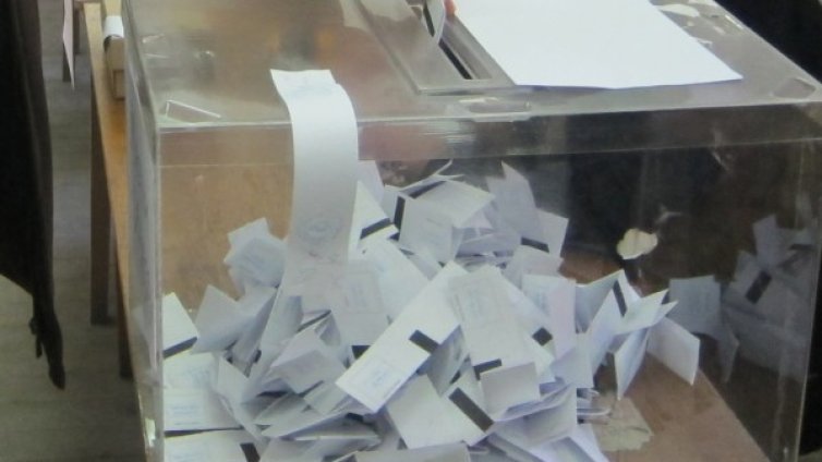 Трудностите пред гласуването зад граница