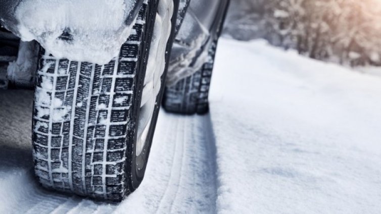 Защо трябва да сменяме гумите си през зимата?