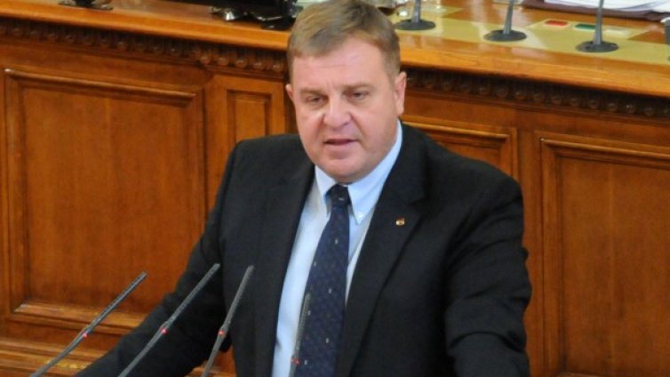 И Каракачанов с последен работен ден в НС заради вота