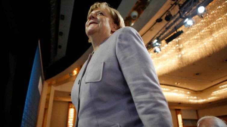 Меркел в Африка: Повече инвестиции - по-малко мигранти...