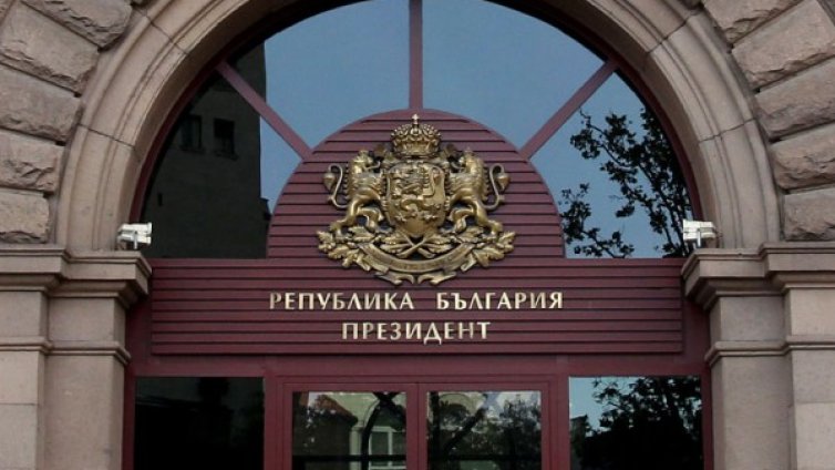 Президентският вот – "плаващи пясъци" или шоу?