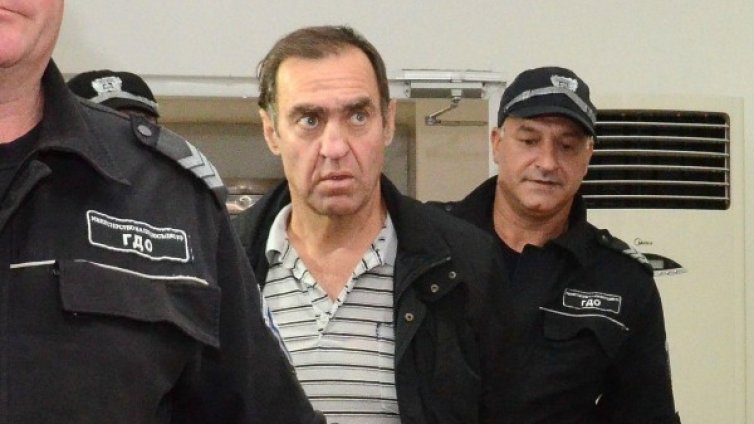 Евстатиев съжалява, извинява се! Ирена обаче сама си искала водка