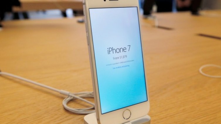 Трябва ли Apple да се страхува от кошмара на Samsung