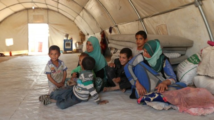 Бежанци от Мосул се насочват към кюрдските земи в Сирия