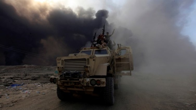 Босовете на ИД и част от бойците напускат Мосул