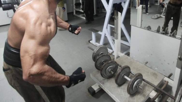 Българските младежи &ndash; масово анаболни батки. Пък и прекаляват с пиенето