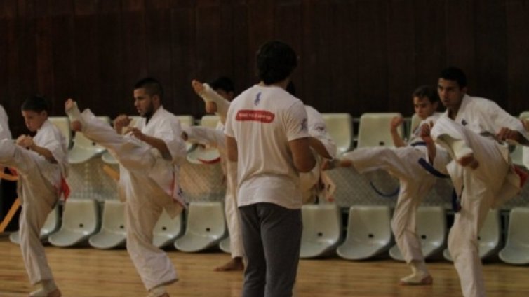 Излъчиха медалистите в "Купа Варна" по киокушин